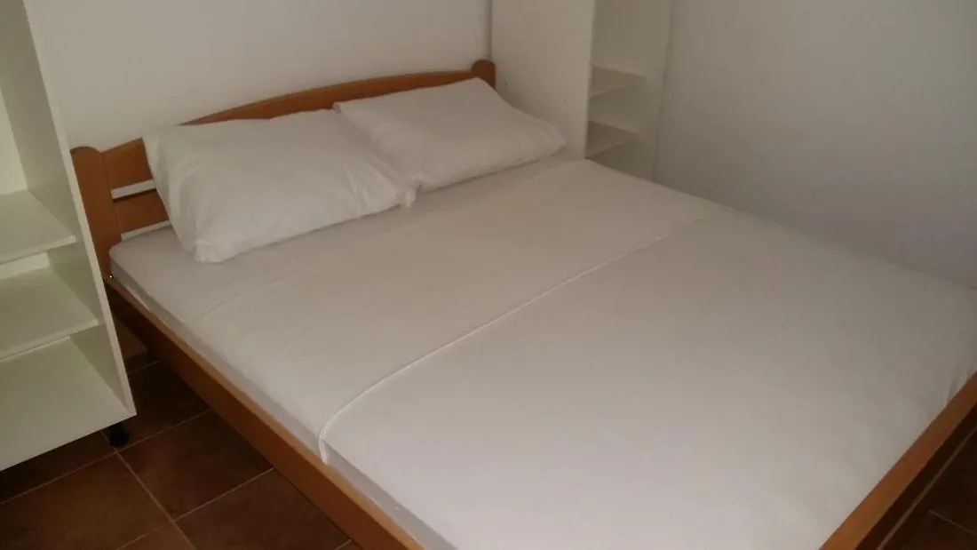 Apartment Apartmani Morska Vila Vir