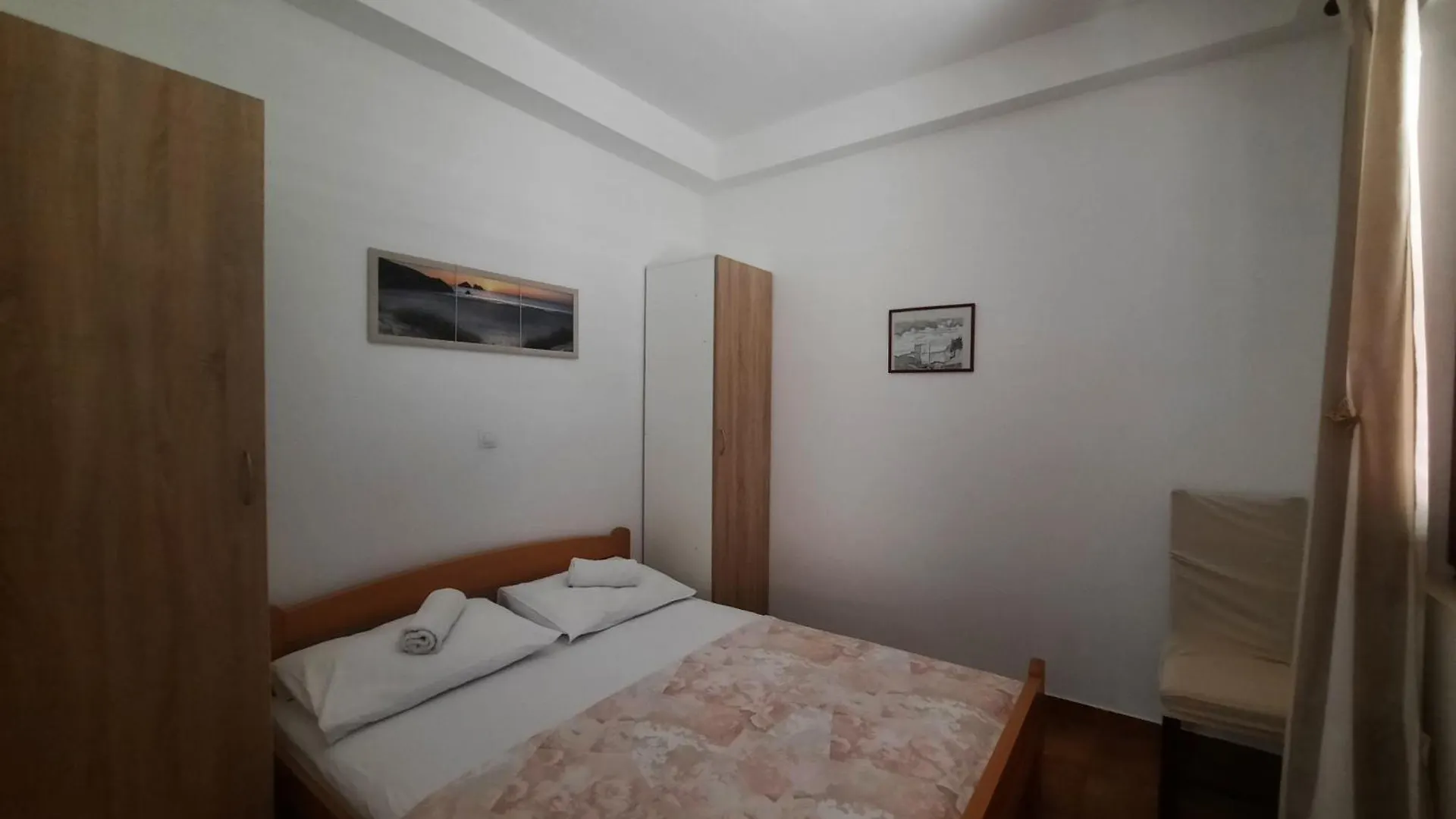 Apartmani Morska Vila Vir 0*,  Croatia