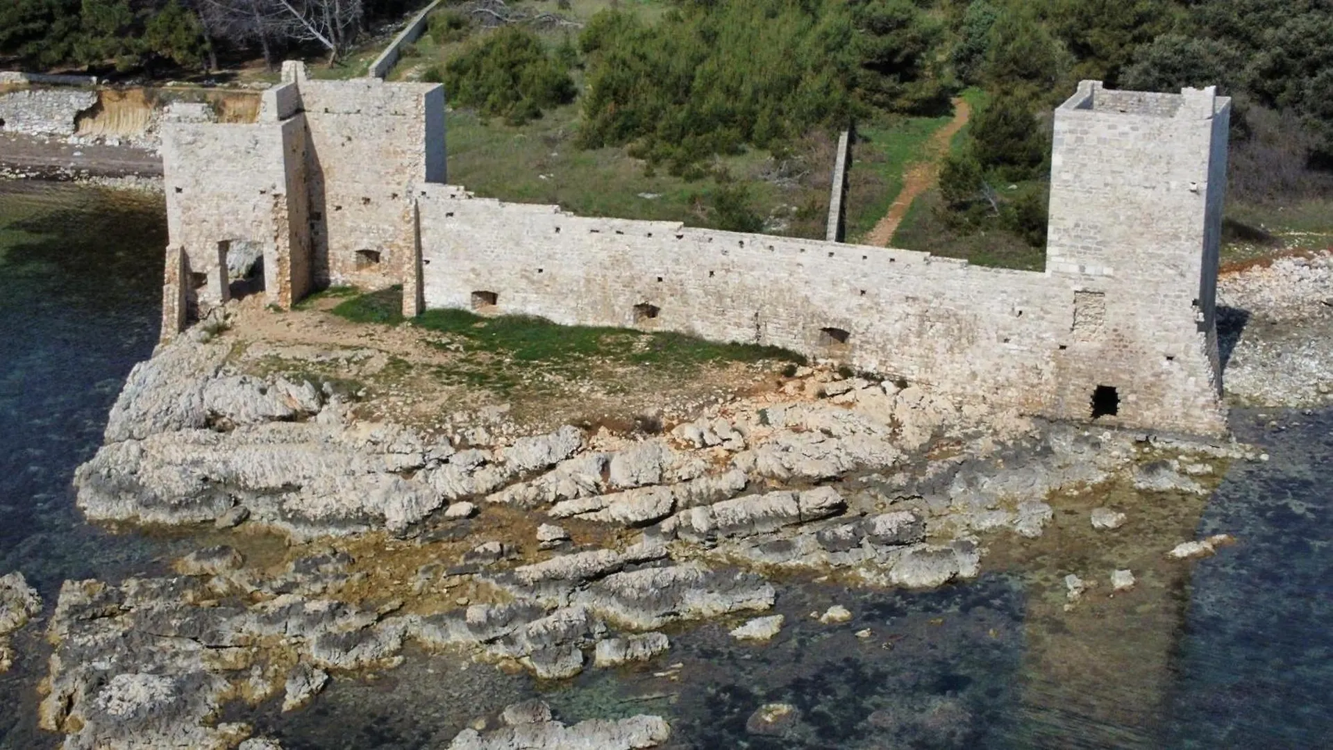 Apartmani Morska Vila Vir 0*,  Croatia