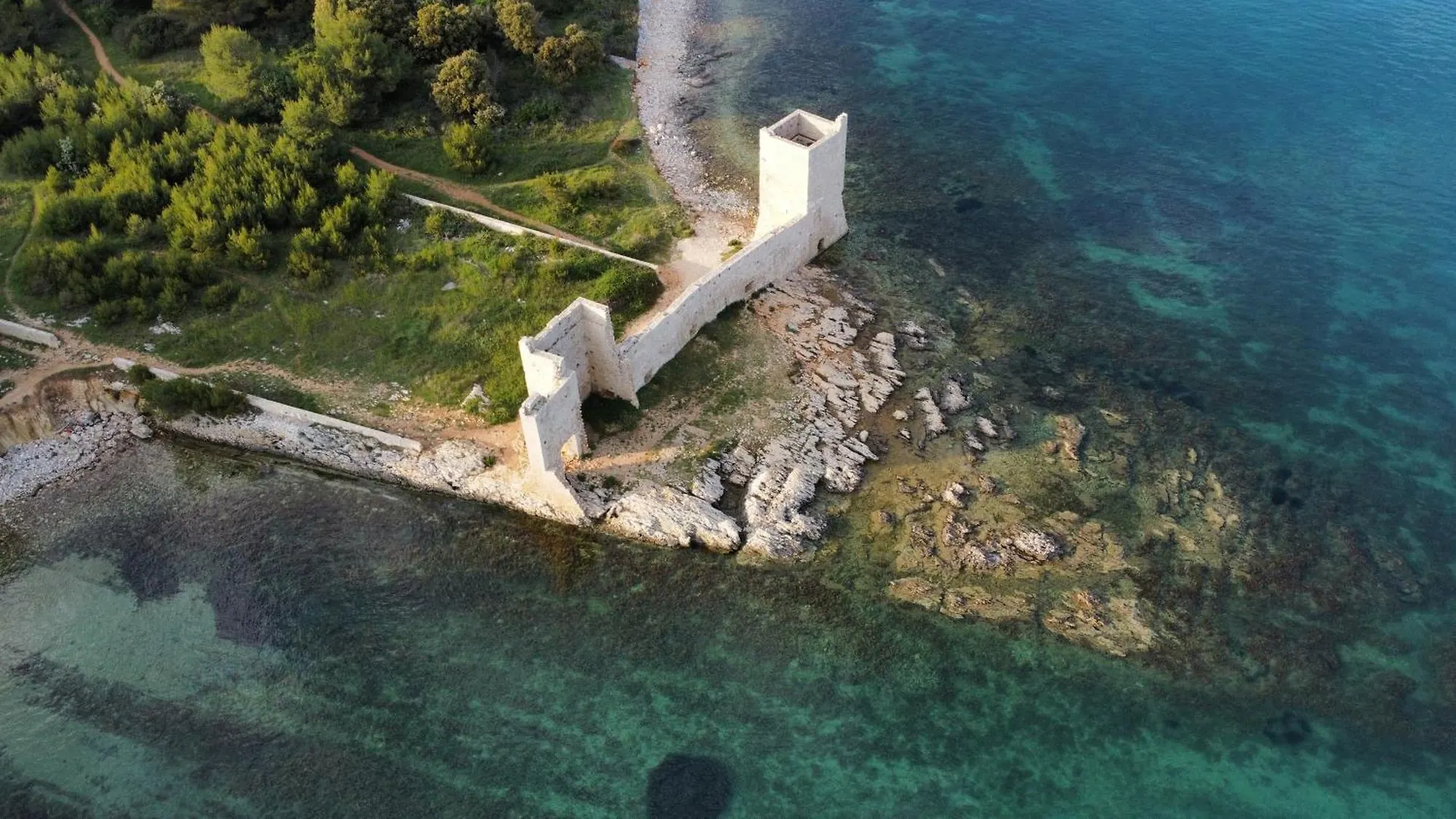 Apartment Apartmani Morska Vila Vir Croatia