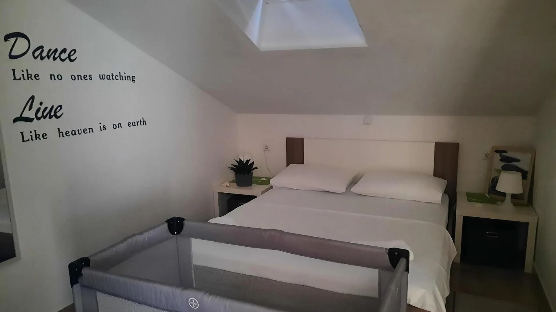 Apartmani Morska Vila Vir Croatia