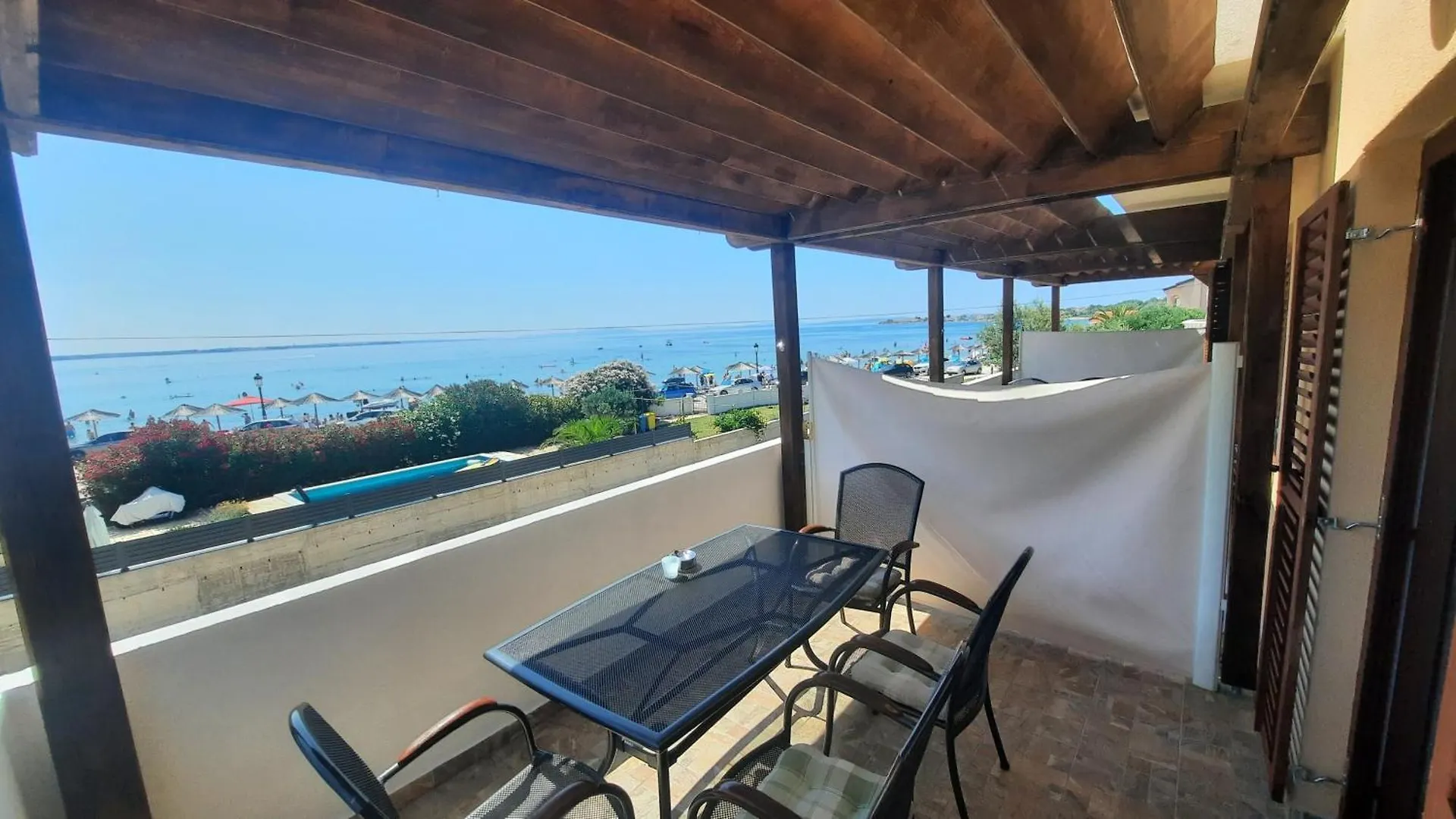 Apartmani Morska Vila Vir 0*,
