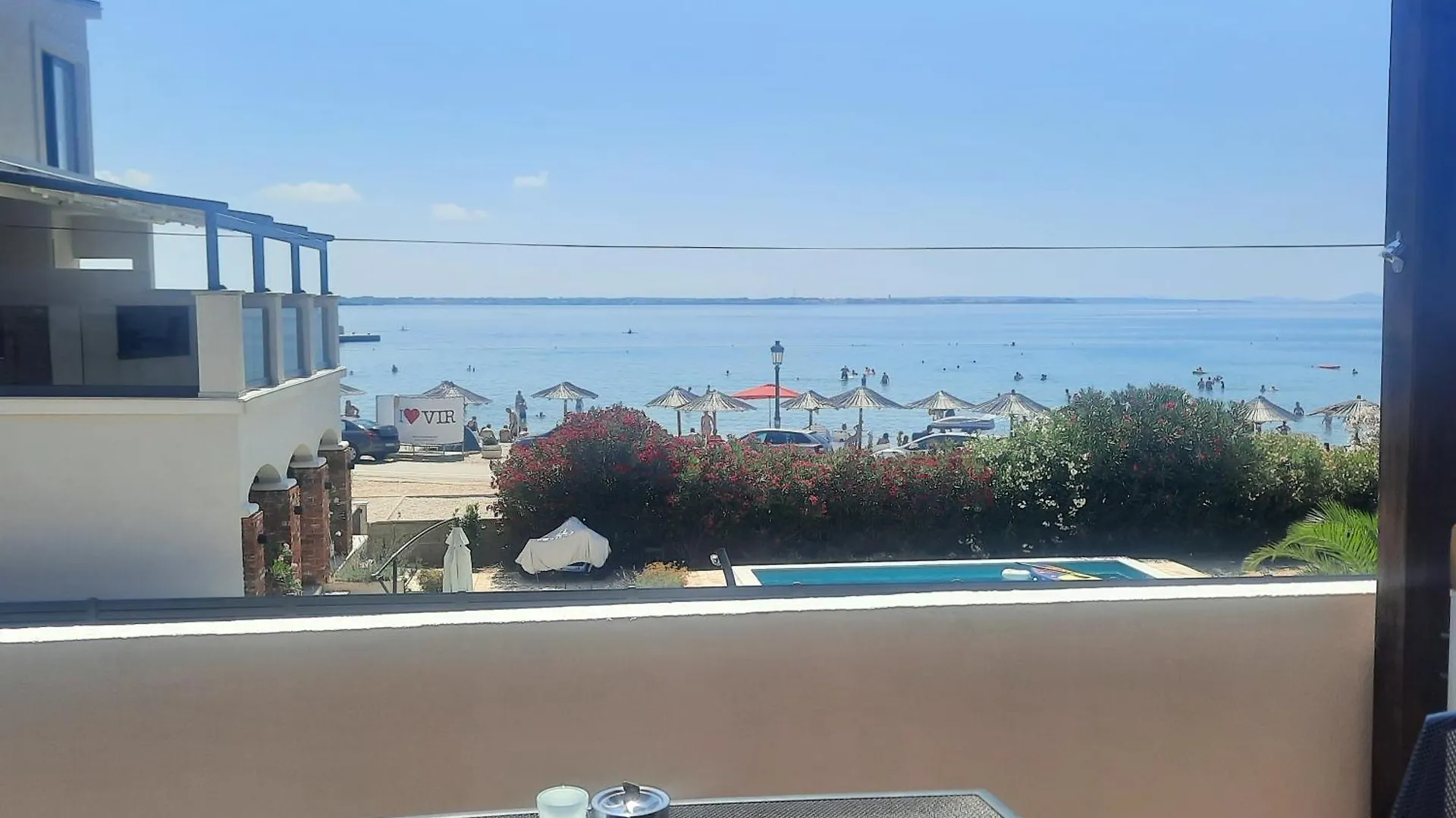 Apartment Apartmani Morska Vila Vir Croatia