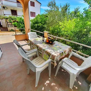 Steli Apartament