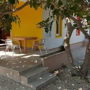 Haus Zarko Vir